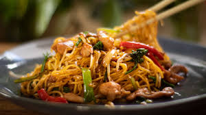 Рецепт вкусной куриной чау-мейн для ароматной еды